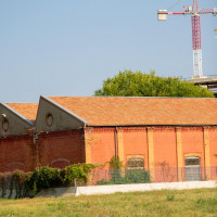 Esterni dell’ex stabilimento Casaralta. Foto Andrea Bacci, 2023.