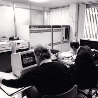 Sasib nuove tecnologie lavoratori in produzione, 12 ottobre 1985. Archivio fotografico Fiom-Cgil Bologna.